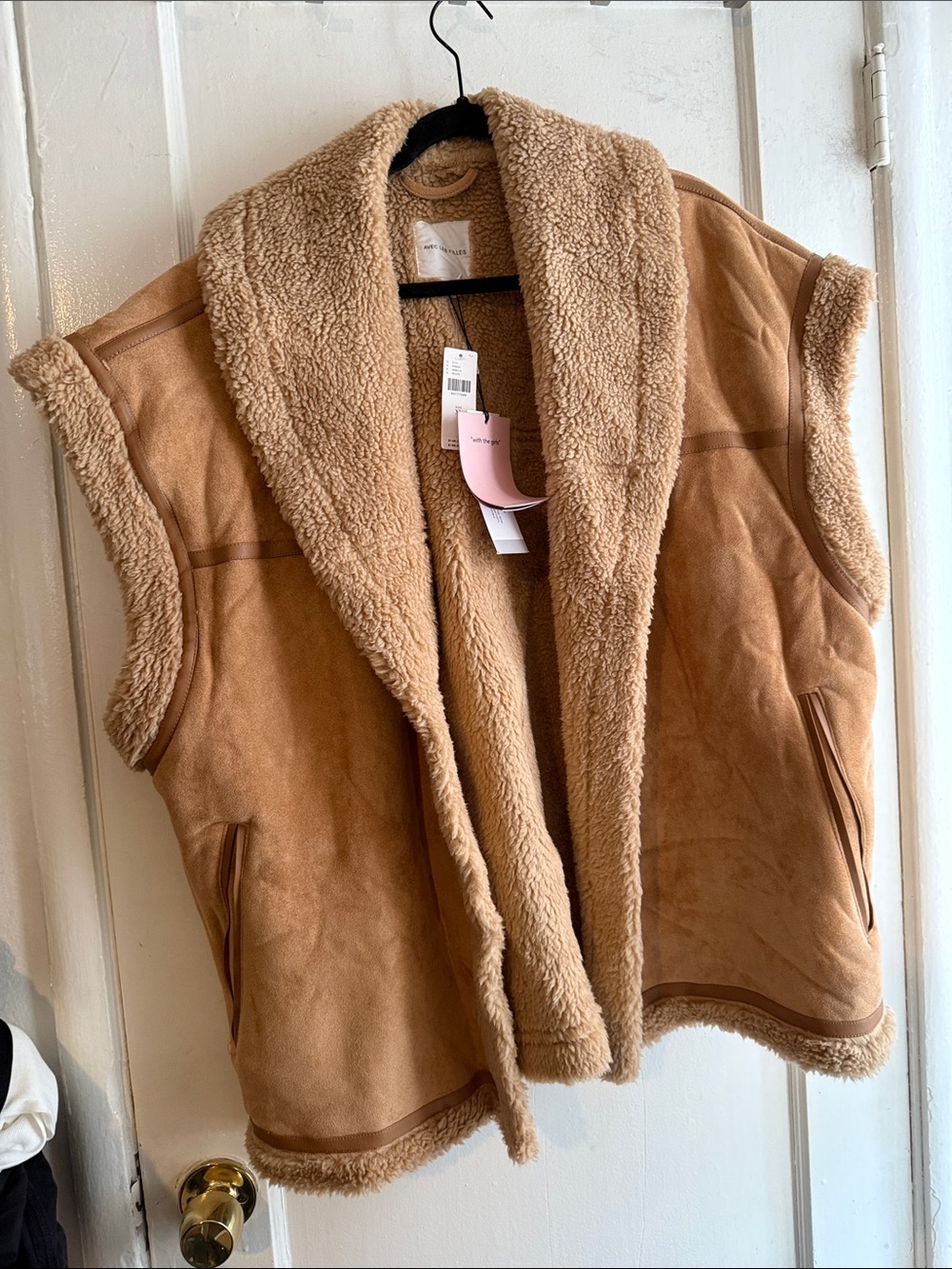 NWT Avec Les filles relaxed Sherpa vests